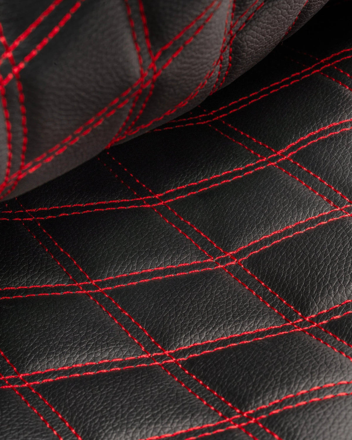 Selkirk LABS case quilted black interior with red stitching
